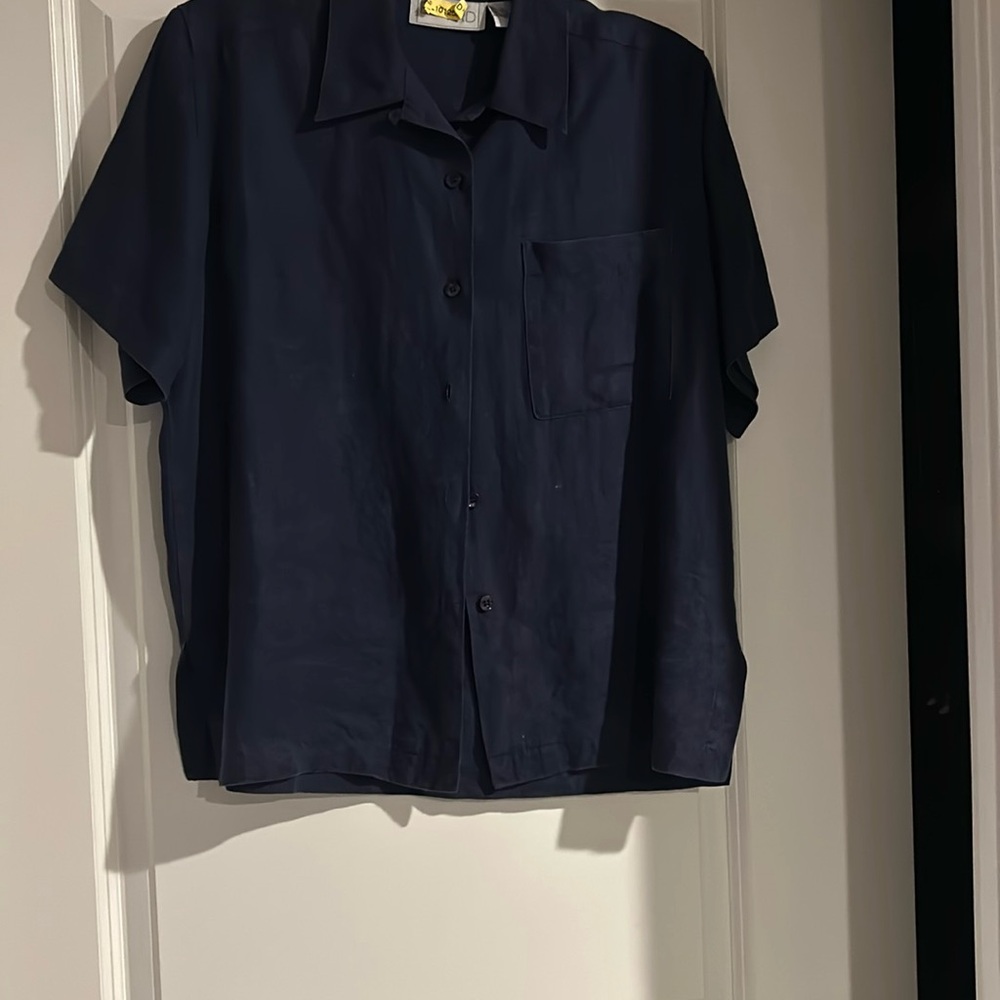 Navy blue small linen blouse by Edward